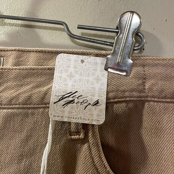 NWT Wrangler Earthwash Jeans - Picture 2 of 16